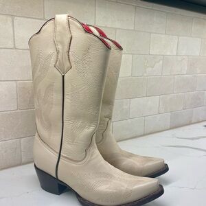 NEW Cream Cowboy Boots with original tag